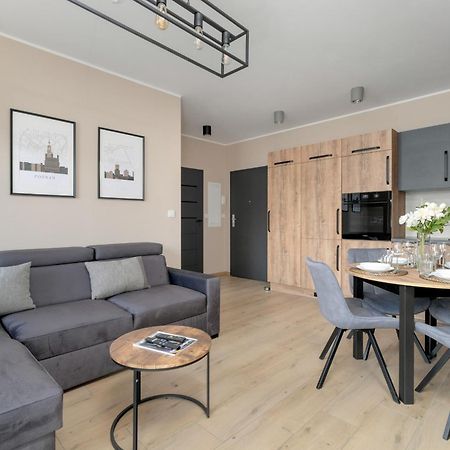 Cosy And Bright Apartment With Parking In Poznan By Noclegi Renters Eksteriør bilde