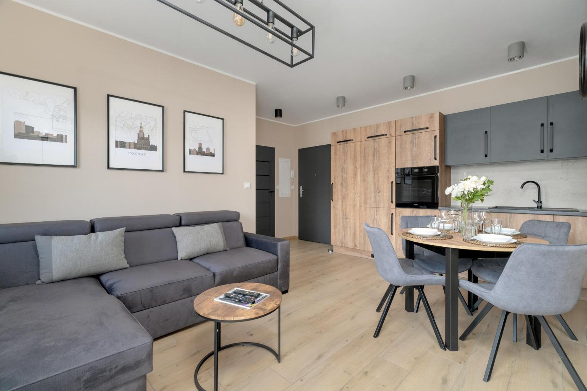 Cosy And Bright Apartment With Parking In Poznan By Noclegi Renters Eksteriør bilde